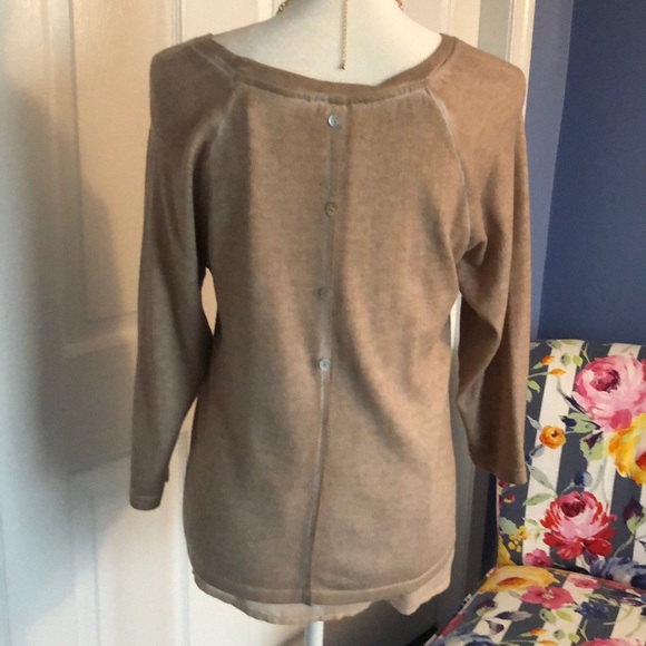 Ladies top - Picture 2 of 6